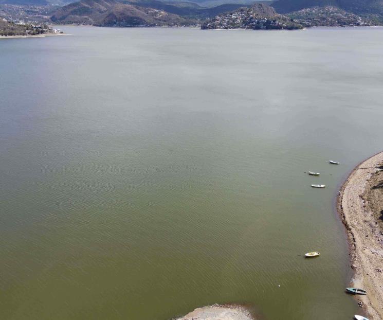 Por falta de lluvia, se secan tres presas del Cutzamala Por falta de lluvia, se secan tres presas del Cutzamala