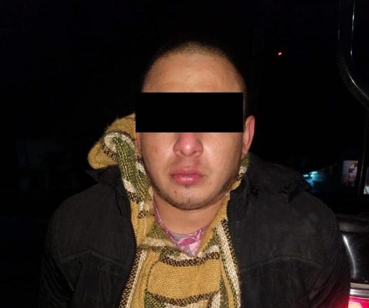 Detienen a dos jóvenes con droga en Santiago Detienen a dos jóvenes con droga en Santiago