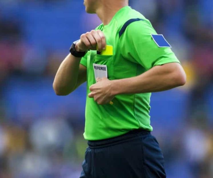 Árbitros deberían proteger a cracks del futbol
