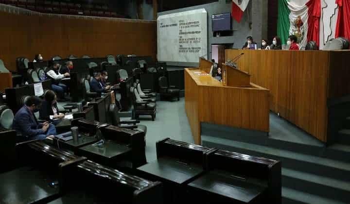 Suspenden sesión del Congreso por falta de luz