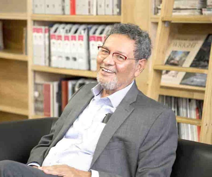 Recibirá Élmer Mendoza ‘honoris causa’