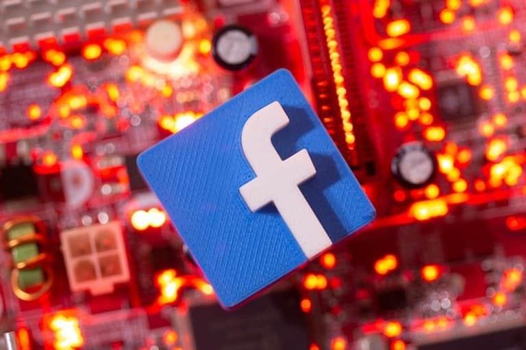 Facebook planea lanzar un smartwatch propio el año que viene