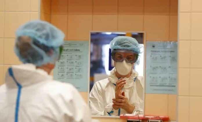 Casi 3 mil trabajadores de salud han muerto por Covid-19 Casi 3 mil trabajadores de salud han muerto por Covid-19