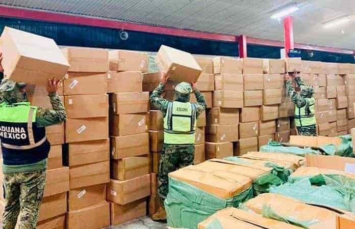 Decomisan oxímetros y pruebas de Covid-19 en aduana del AICM