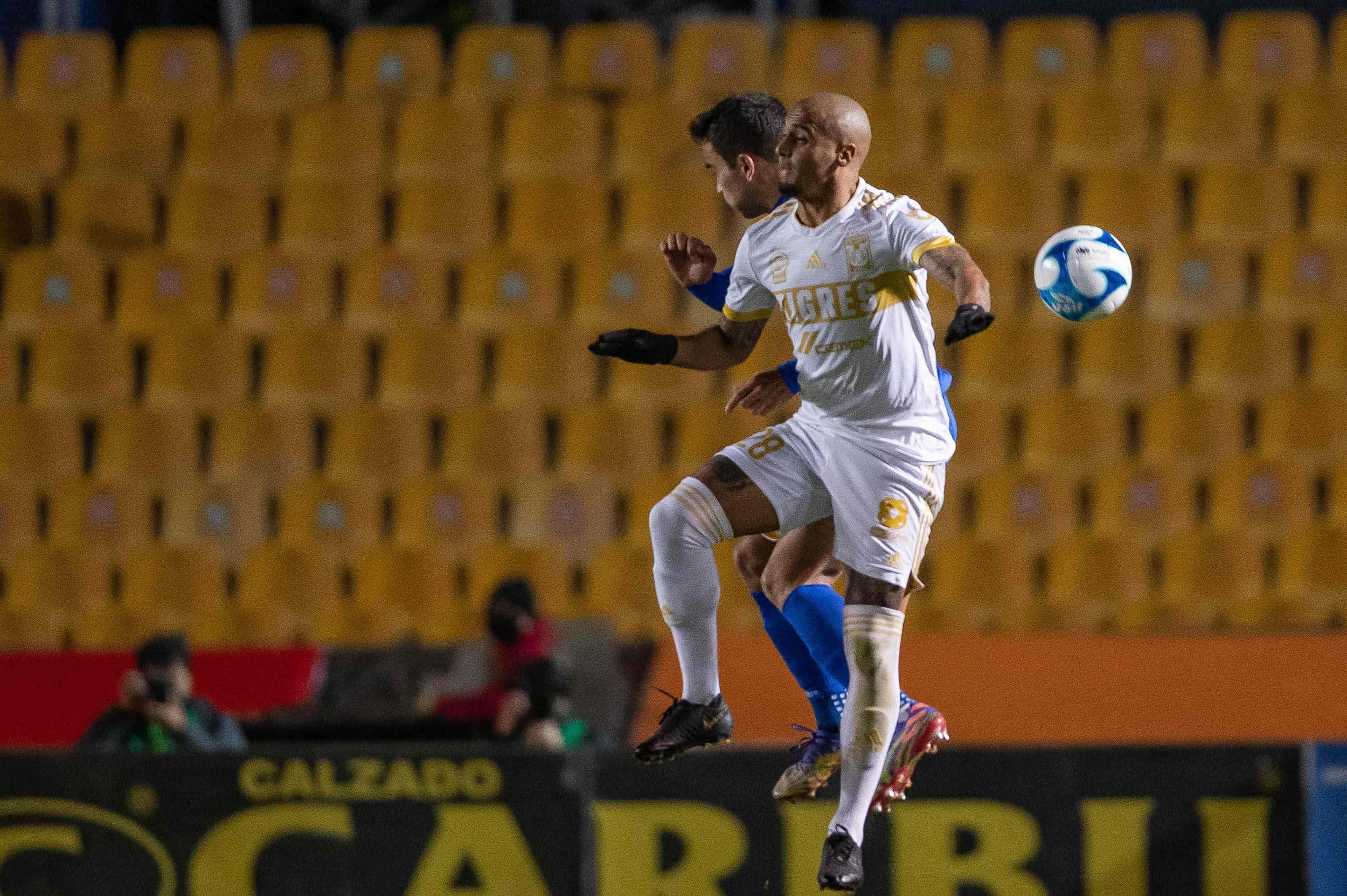 Cae Tigres 2-0 ante Cruz Azul