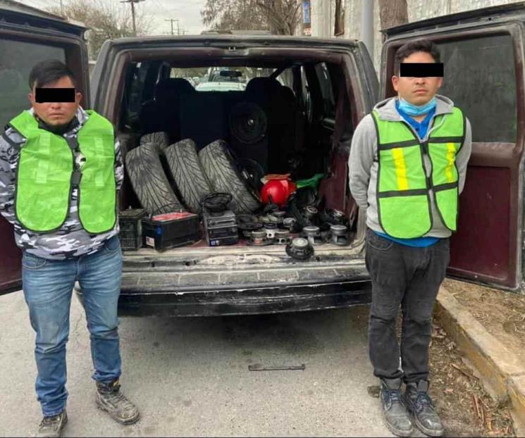Arrestan a ladrones de autopartes en Colonia Talleres Arrestan a ladrones de autopartes en Colonia Talleres