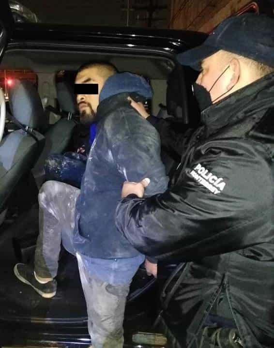 Detienen a dos por “grafitear” Arena Coliseo Detienen a dos por “grafitear” Arena Coliseo