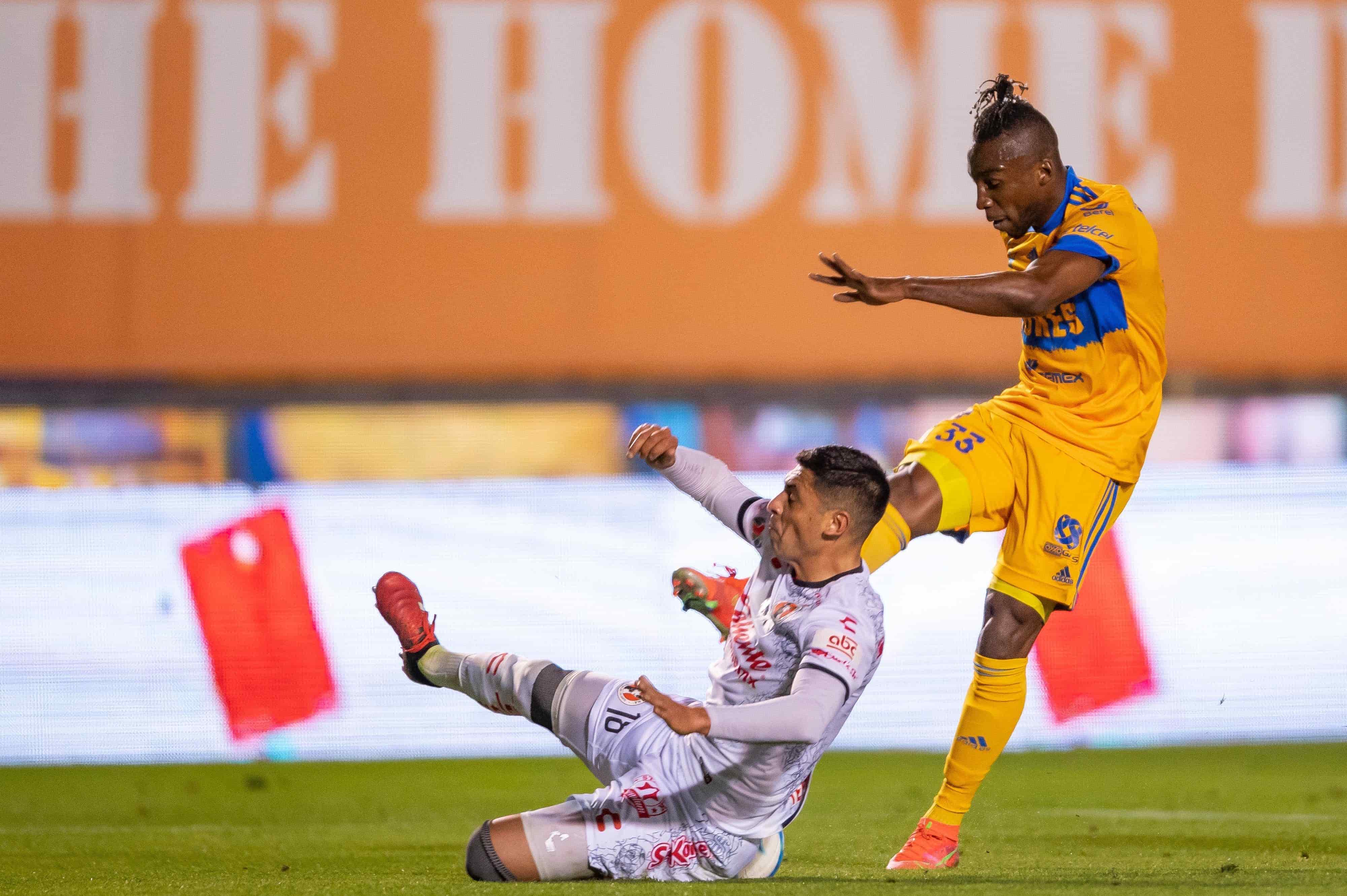 Vence Tigres 3-2 a Tijuana