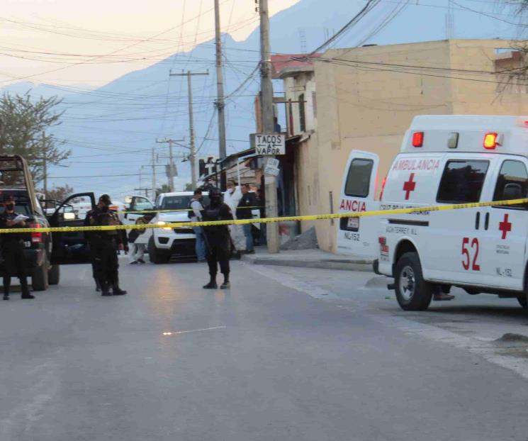 Disparan contra 2 hombres; matan a uno Disparan contra 2 hombres; matan a uno