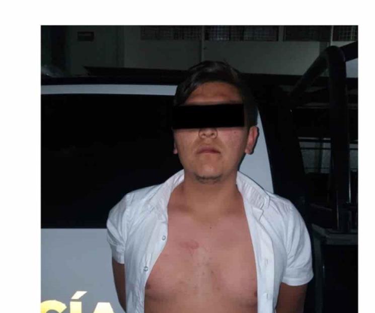 Detienen a dos asaltantes Detienen a dos asaltantes