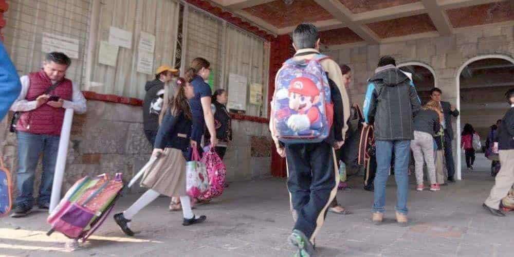 Amagan escuelas particulares abrir en marzo