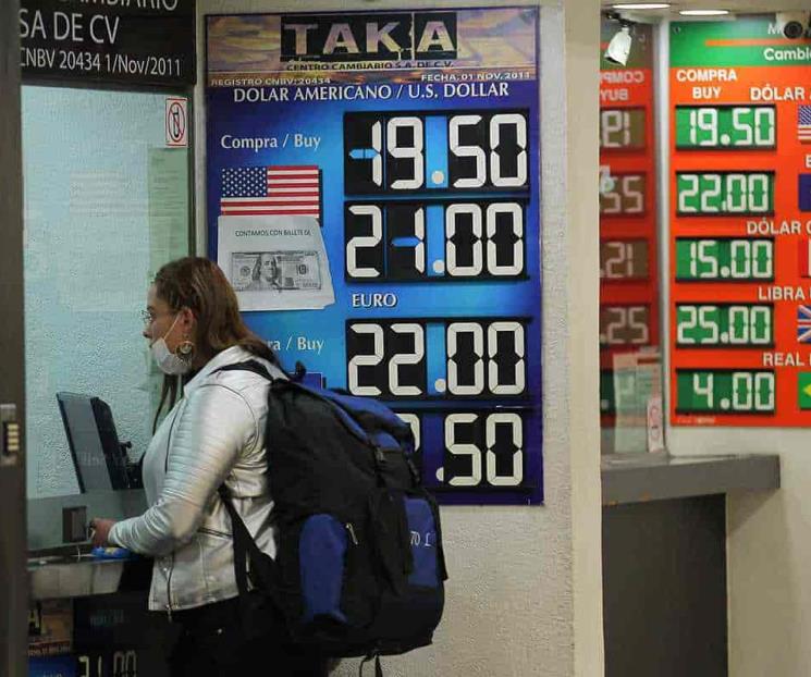 Dólar al menudeo se vende en más de 21 pesos Dólar al menudeo se vende en más de 21 pesos