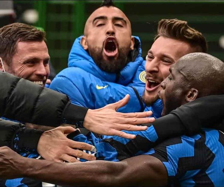 Gana Inter de Milán su derby y sigue de líder Gana Inter de Milán su derby y sigue de líder