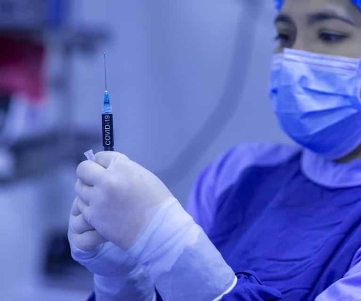 Vacunan en Brasil contra Covid con jeringas vacías