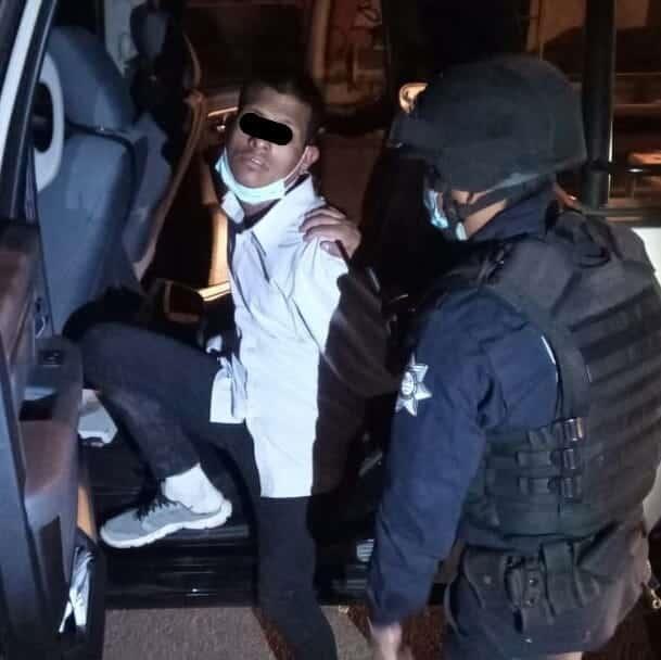 Arrestan a joven con droga en la Colonia Hidalgo Arrestan a joven con droga en la Colonia Hidalgo