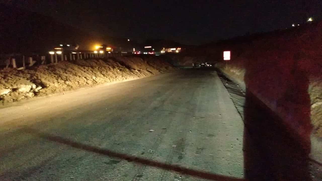 Un hombre fue ejecutado a balazos y su cuerpo fue abandonado sobre el acotamiento