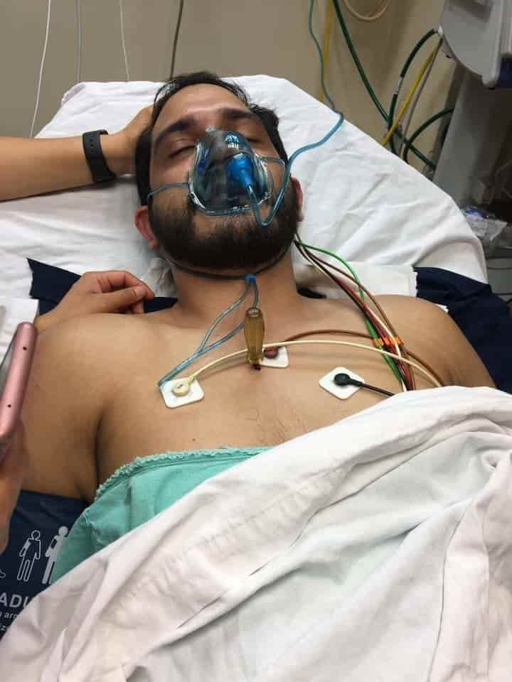 Un médico fue asaltado por dos hombres, quienes le encajaron un desarmador en el pecho