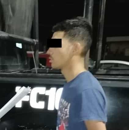 Tras ser sometido a una revisión de rutina, un presunto narcomenudista fue detenido