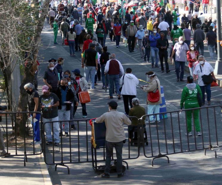 Aplican 21 mil 733 vacunas contra Covid-19 en la CDMX Aplican 21 mil 733 vacunas contra Covid-19 en la CDMX
