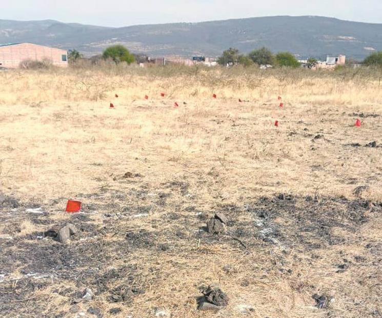 Rescatan 18 cuerpos de fosas clandestinas en Celaya Rescatan 18 cuerpos de fosas clandestinas en Celaya