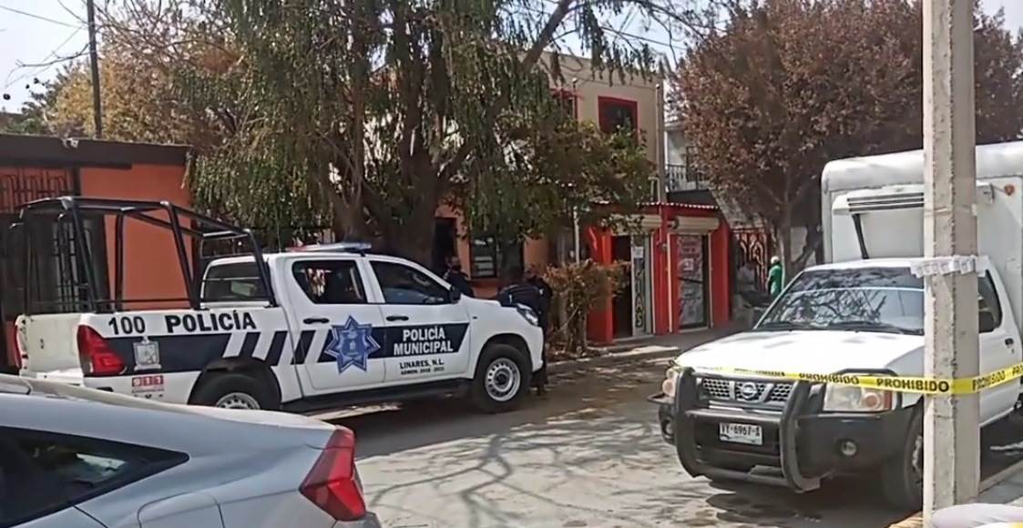 Según los vecinos, la troca fue estacionada esta mañana, por dos personas