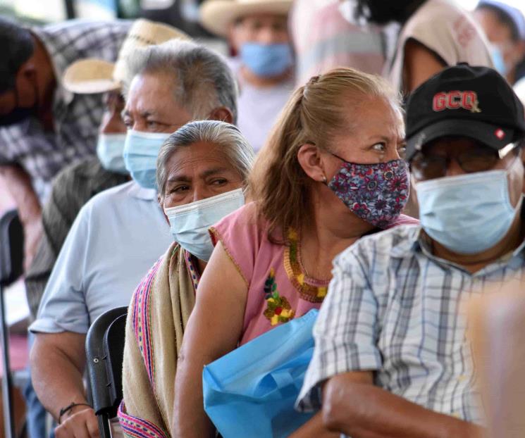 Vacunación de adultos mayores llegará a 623 municipios: Ssa