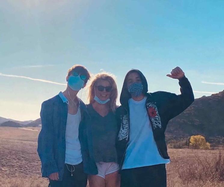Britney Spears se deja ver como nunca junto a sus hijos