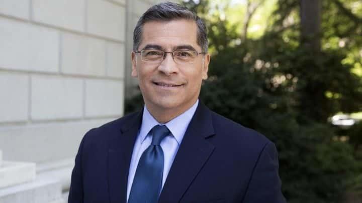 Republicanos buscan bloquear a Becerra