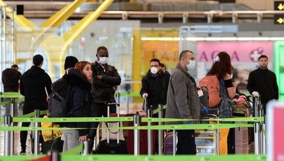 Ordena España cuarentena a viajeros