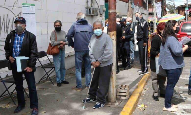 Advierte Querétaro posible tercera ola de contagios de Covid