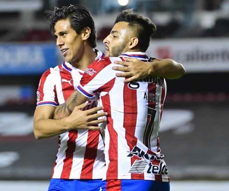 Chivas saca agónico empate