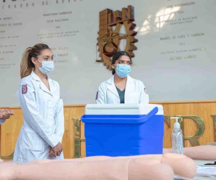 Capacitan a brigadistas en la aplicación de vacuna AntiCovid