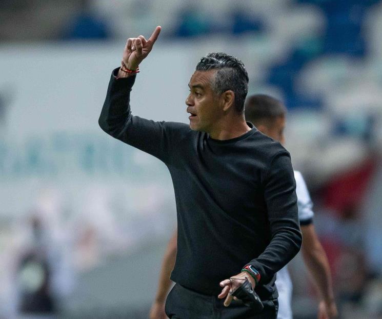 Gallos, sin profundidad: Altamirano