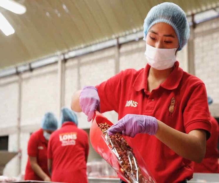 Ven beneficios económicos de sumar más trabajadoras