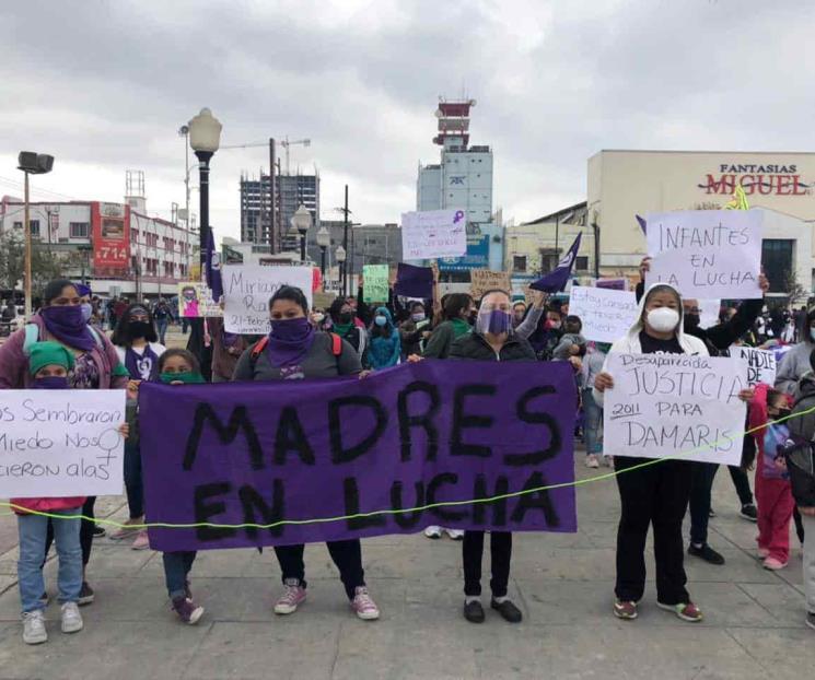 Toman mujeres calles de Monterrey