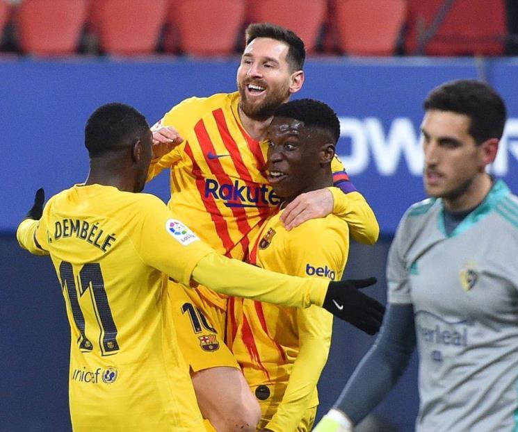 Gana Barcelona y espera ayuda en derbi madrileño