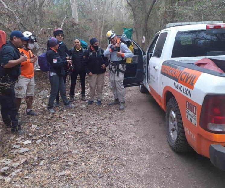 Rescatan a desbarrancado en Juárez