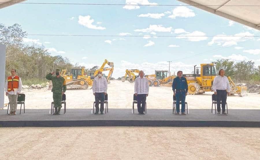 Preocupan a AMLO retrasos en el Tren Maya