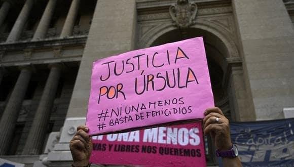 Miles de mujeres se movilizan en Argentina por 8M