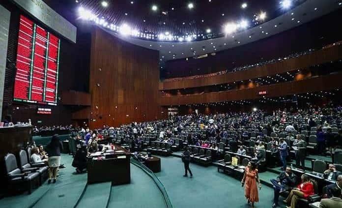 Diputados avalan dictamen de Ley General de Educación