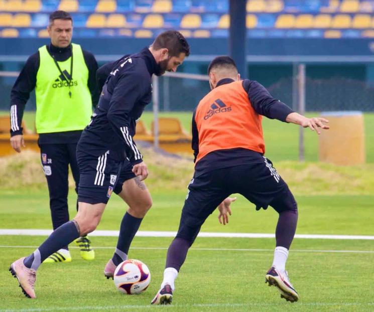 Ferreti ajusta tras ausencias de Reyes y Salcedo