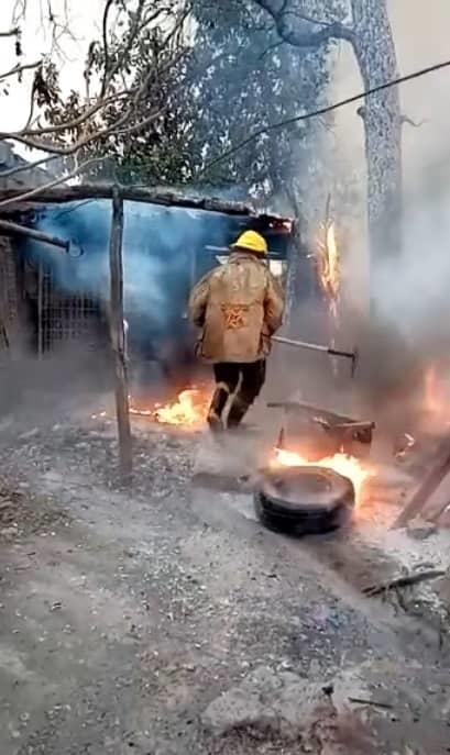 Arde casa en General Terán