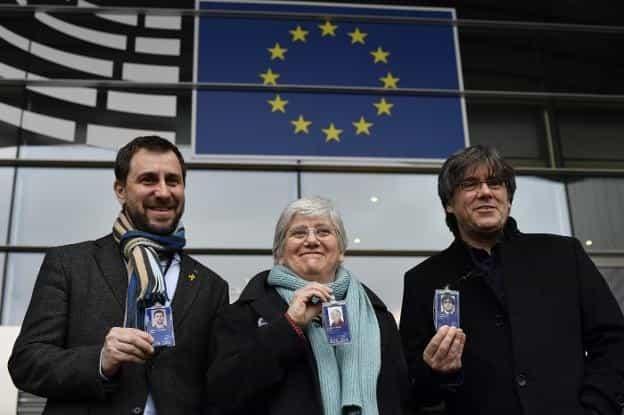 Parlamento Europeo levanta inmunidad de Carles Puigdemont