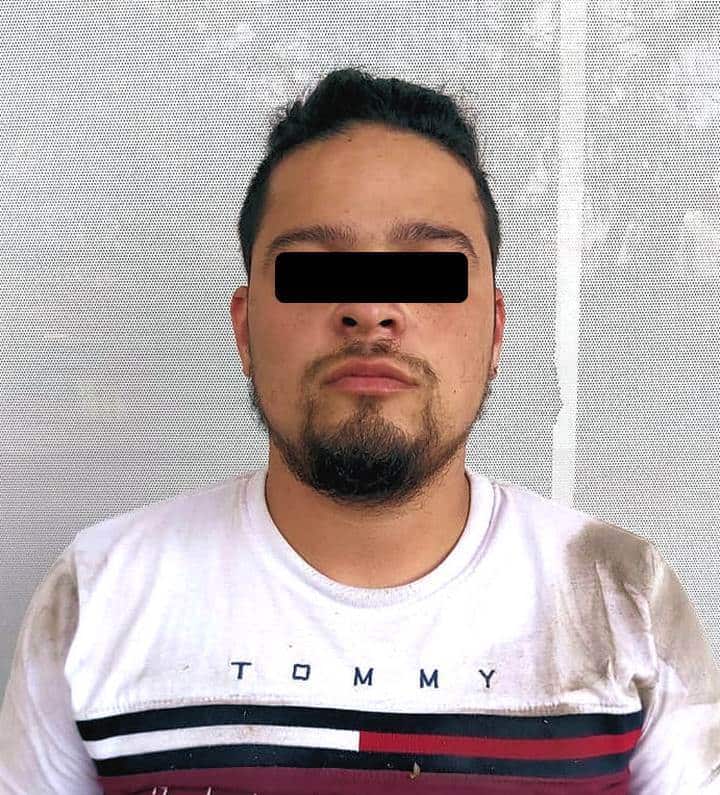Su cómplice se dio a la fuga en un auto con 36 mil pesos en efectivo