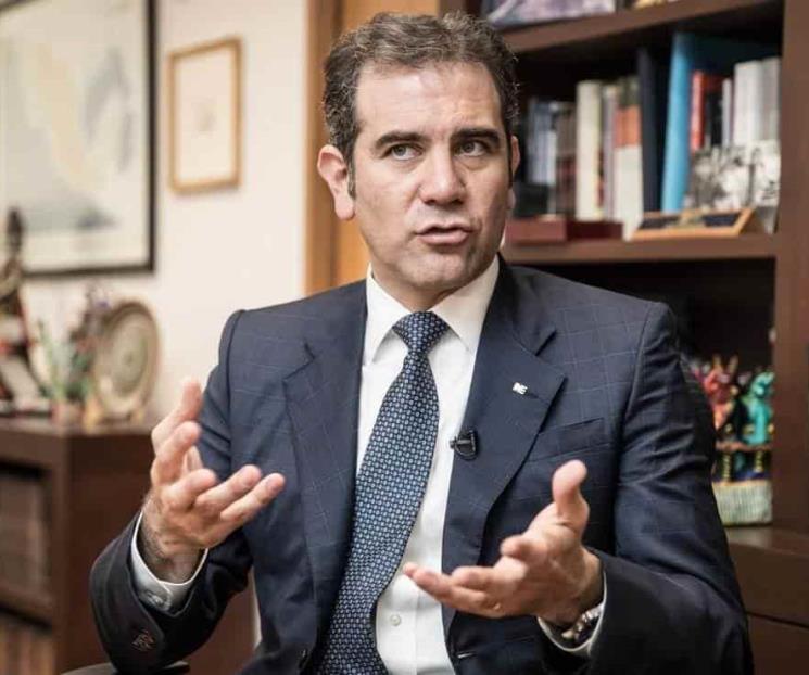 Tramita Lorenzo Córdova amparo contra reducción salarial
