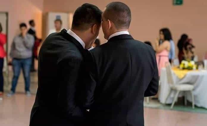 Avanza reforma que reconoce a parejas del mismo sexo Avanza reforma que reconoce a parejas del mismo sexo