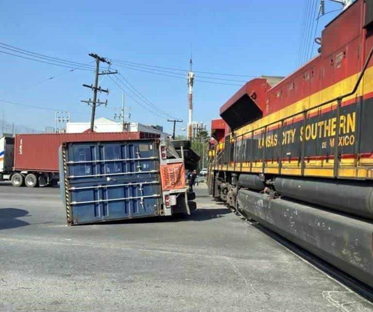 Intenta ganarle el paso al tren