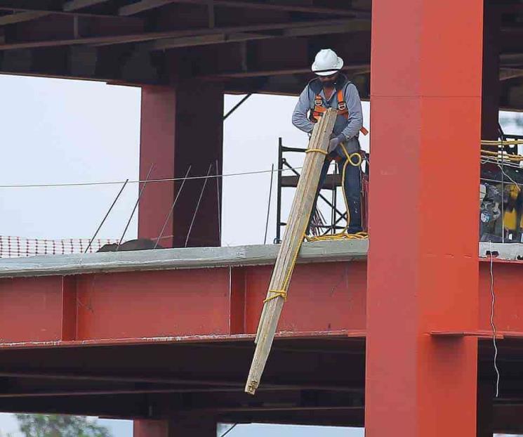 Industria inicia el año con un débil avance