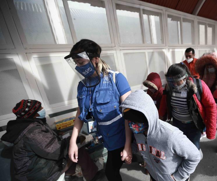 EU ha admitido a mil 400 migrantes varados en México