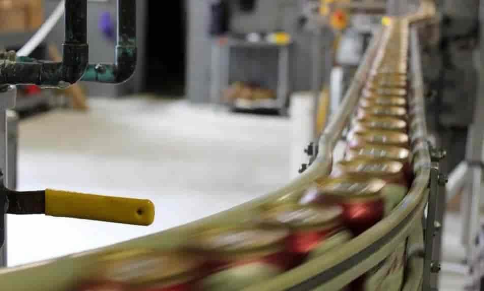 Frenan manufacturas su proceso de recuperación
